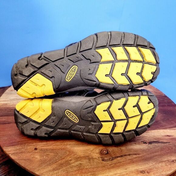 Sandals_&_Flip_Flops